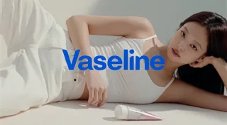 Jennie วง BLACKPINK สร้างประวัติศาสตร์! ขึ้นแท่น Global Ambassador คนแรกของ Vaseline ในรอบ 150 ปี