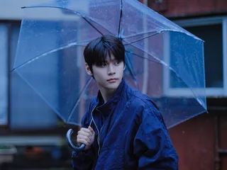 RIIZE ปล่อยเทรลเลอร์สุดอบอุ่นของ Eunseok ในชื่อ ‘Silent Walker’