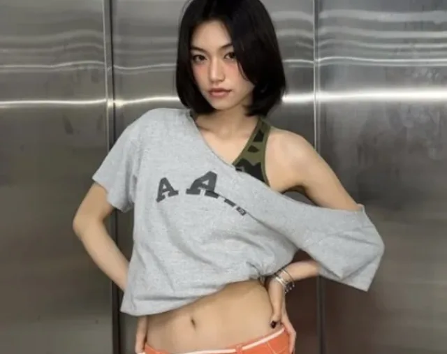 Kim Doyeon แห่ง Weki Meki อวดหุ่นแซ่บ เอวบางเฉียบในลุคสบายๆ