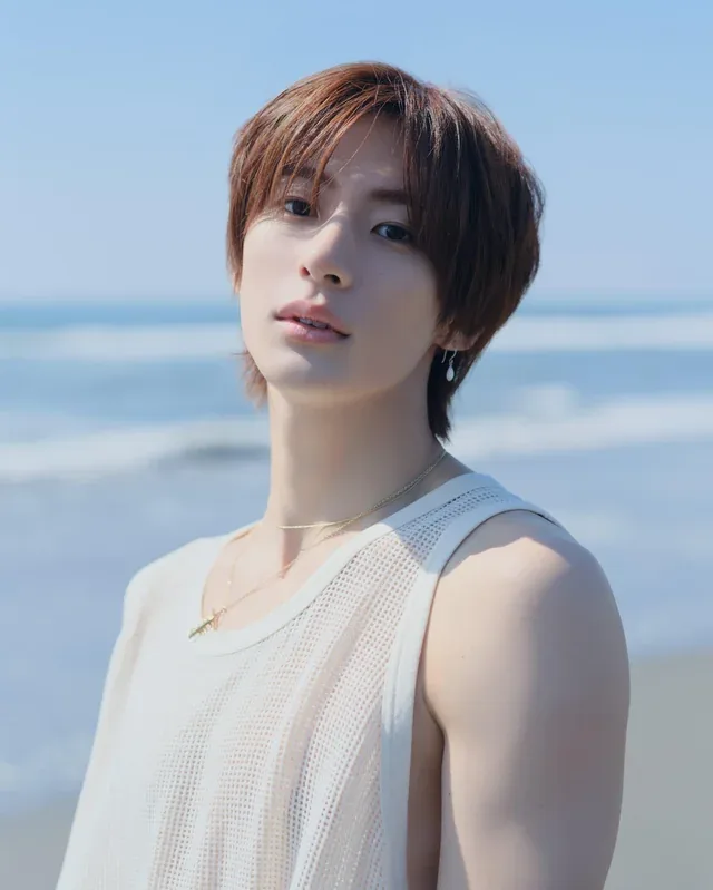 Anton จาก RIIZE เผยเสน่ห์ในแสงแดดฤดูร้อนสุดฝันในเทรลเลอร์ใหม่ 'II'