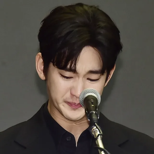 เส้นทางคัมแบ็กของ Kim Soo Hyun ยังไม่แน่นอน หลังครอบครัว Sulli ออกมาเคลื่อนไหวอีกครั้ง