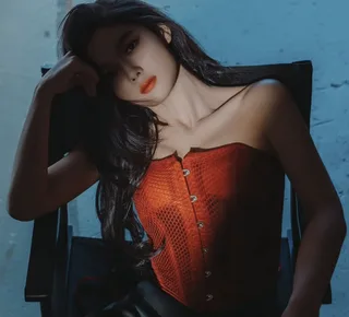 Kim Yoo Jung ปล่อยภาพสุดปัง! สวมบทบาท 'Baek Ah Jin' จากซีรีส์ 'Dear X' อีกครั้ง