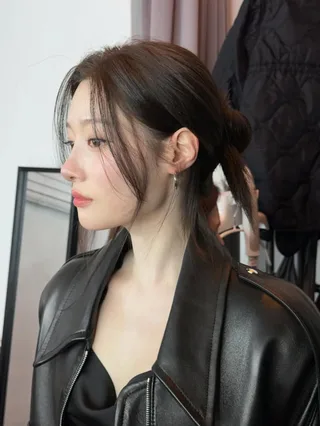 Jung Chae Yeon เปล่งประกายความงามไร้ที่ติ ท่ามกลางโปรโมตฉลอง 10 ปี I.O.I