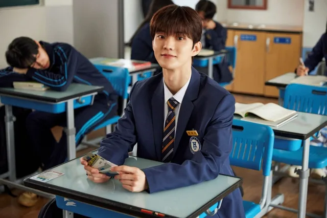 Q วง THE BOYZ ประเดิมบทนำในซีรีส์ 'My Idol, My Debut' ปล่อยภาพนิ่งแรกสุดกร้าวใจ!