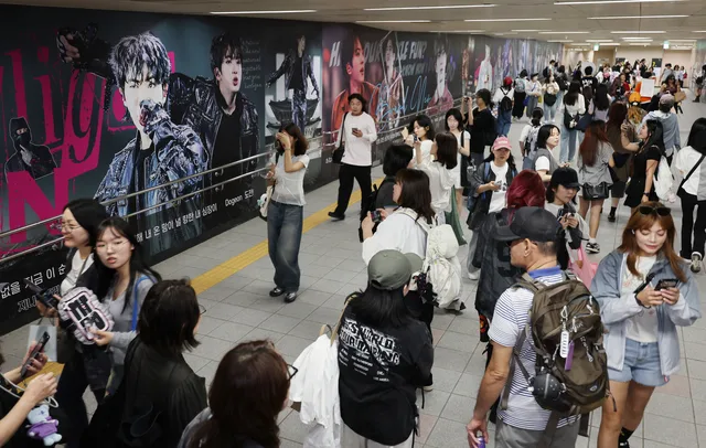 HYBE ขอโทษแฟนๆ หลังคอนเสิร์ตเวิลด์ทัวร์วันแรกของ BTS ที่ปูซานดีเลย์ไปชั่วโมงกว่า