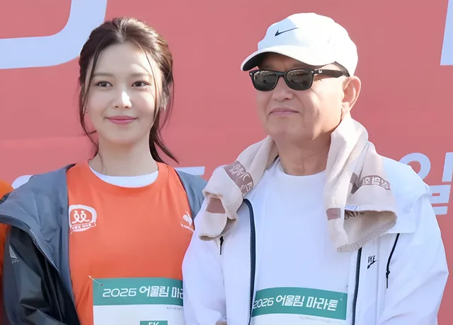 Sooyoung Girls' Generation ร่วมวิ่งมาราธอนการกุศลกับคุณพ่อเพื่อผู้พิการทางสายตา
