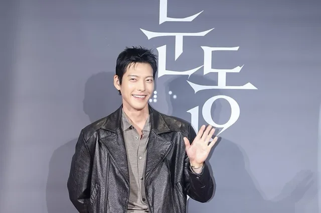 Kim Woo Bin โชว์หวาน! ไปให้กำลังใจ Shin Min Ah ที่งาน VIP Premiere ภาพยนตร์เรื่องใหม่