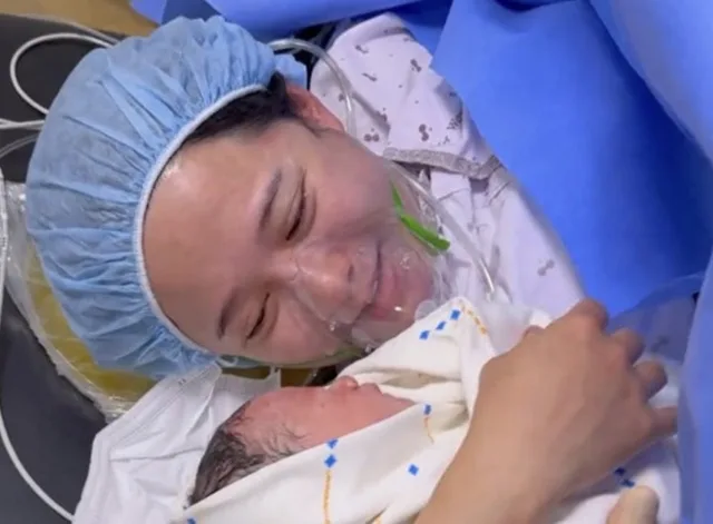 Nam Bo Ra เผยภาพสุดซึ้งกับลูกชายคนแรกที่เพิ่งลืมตาดูโลก