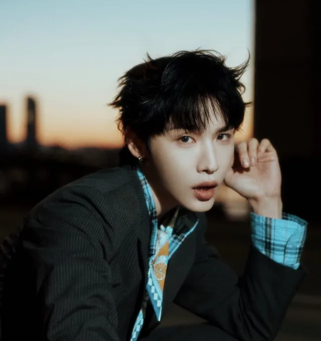 Jeon Woong วง AB6IX ต่อสัญญาใหม่กับ Brand New Music