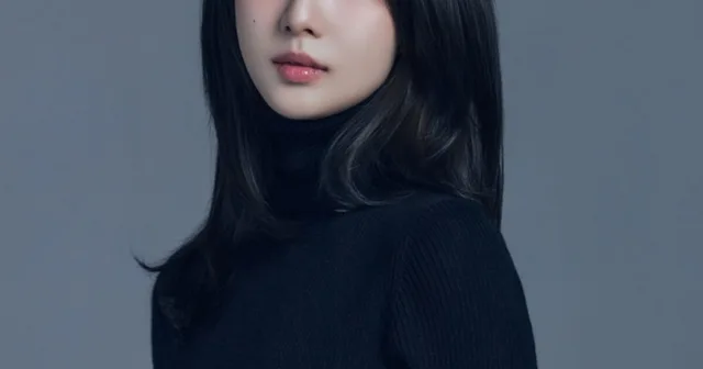 Yeojin จาก LOONA เผยเหตุผลสุดซึ้งที่สะกดชื่อวงไม่เหมือนใคร ทำเอาแฟนๆ ซึ้งหนักมาก!