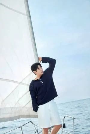 Hwang Chi Yeul ปล่อยภาพคอนเซ็ปต์สุดคูล ต้อนรับซัมเมอร์แรกด้วยอัลบั้ม 'I LOVE SUMMER'