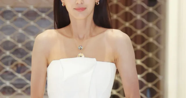 Jun Ji Hyun สวยสะกดทุกสายตาในงานอีเวนต์แบรนด์หรู
