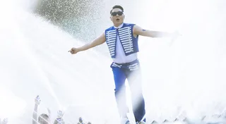 PSY เปิดฉาก 'Summer Swag 2026' จัดเต็มเกือบ 4 ชั่วโมง แฟนๆ ฟินกระจาย!