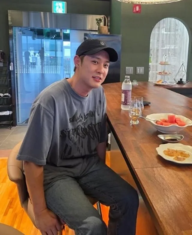แฟนๆ MBLAQ เฮ! Seungho โผล่ในภาพล่าสุดจาก Choi Dong Seok
