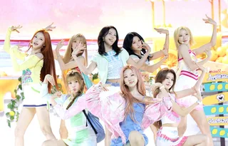 Hearts2Hearts เตรียมเดบิวต์ญี่ปุ่นอย่างเป็นทางการเดือนสิงหาคมนี้ พร้อมซิงเกิล 'Iconic Heart'
