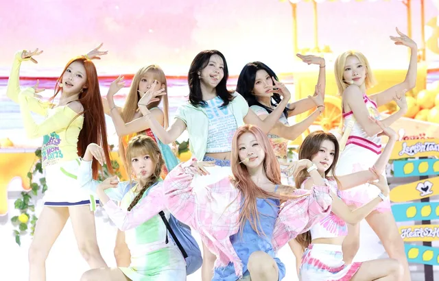 Hearts2Hearts เตรียมเดบิวต์ญี่ปุ่นอย่างเป็นทางการเดือนสิงหาคมนี้ พร้อมซิงเกิล 'Iconic Heart'