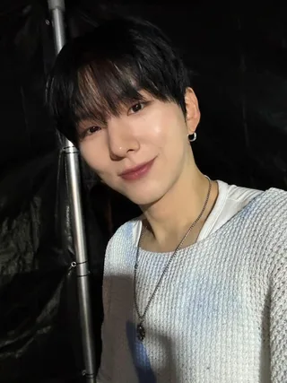 Kihyun ปลุกเวที 'Palette Festival' ให้ลุกเป็นไฟ พร้อมเรียกน้ำย่อยอัลบั้มใหม่ 'BORDERLINE'