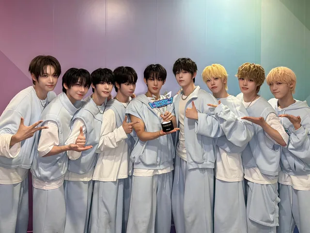 AHOF คว้าถ้วยแรกจากเพลง "RUN TO YOU" ในรายการ 'Show Champion' สัปดาห์นี้!
