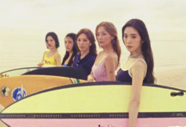 Red Velvet ปล่อยทีเซอร์ 'Velvet Summer' ชวนย้อนวันวานกับลุคสุดคลาสสิก!