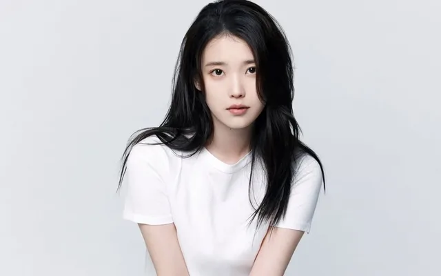 IU ลุยศาลสหรัฐฯ ตามล่าตัวคนปล่อยข่าวปลอม หลังเจอโจมตีหนักบนโซเชียลมีเดีย