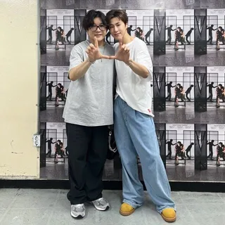 Shindong วง Super Junior ทำแฟนๆ สนใจในลุคที่คอนเสิร์ตของ Yunho