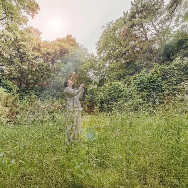 Kim Taeheon จาก ZE:A ปล่อย MV เพลงเดบิวต์ “For Mama” 🎶
