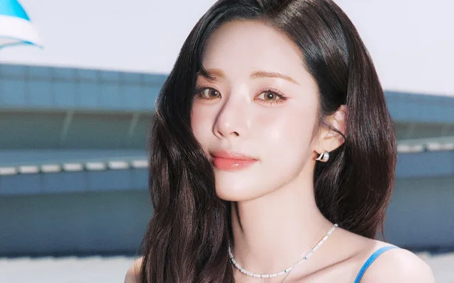 Park Ji Won สมาชิก fromis_9 เดบิวต์งานแสดงละครเวทีครั้งแรกใน 'Hell's Kitchen'