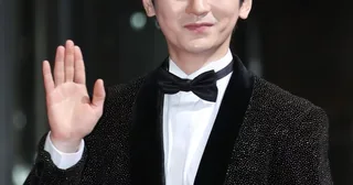 Kang Ki Doong นักแสดงดังกำลังจะเป็นคุณพ่อลูกแฝดในชีวิตจริง หลังรับบทพ่อลูกแฝดในซีรีส์!