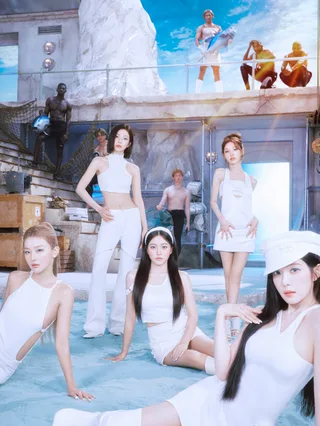 Red Velvet ชวนไปจอยซัมเมอร์สุดวิเศษในทีเซอร์ MV เพลง 'Surfin' Boy'
