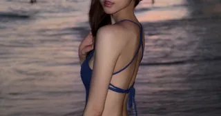อดีตแอร์โฮสเตสสาวสวย Sung Hae Eun โชว์หุ่นสุดปังในชุดบิกินี่ที่ฮาวาย