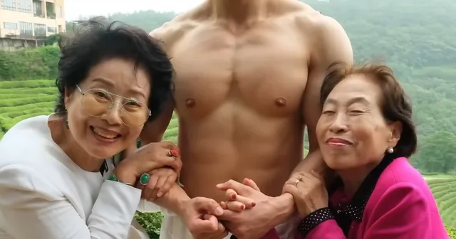 คุณยาย Jeon Won Joo วัย 86 ปี ทำชาวเน็ตถกสนั่น หลังแสดงความเอ็นดูเทรนเนอร์หนุ่มวัย 33 ปี