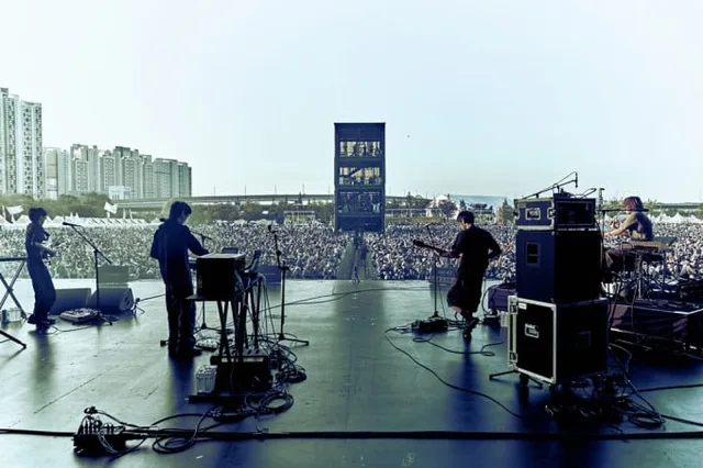Silica Gel จัดเต็ม! โชว์เพลงใหม่จากอัลบั้มที่ 3 ในงาน Pentaport Rock Festival