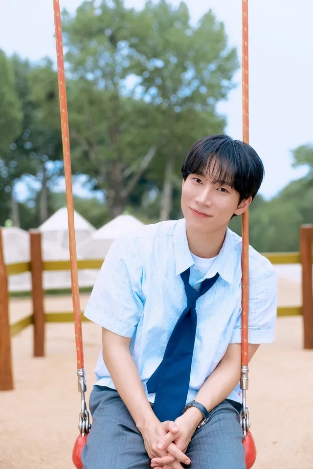 Seo Eunkwang BTOB ปล่อยภาพคอนเซ็ปต์สุดสดใส เตรียมคัมแบ็กด้วยซิงเกิลอัลบั้ม 'OUR YOUTH'