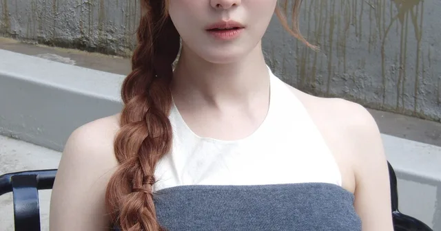 Lee Se Young เผยลุคสดใสรับซัมเมอร์ ทำเอาแฟนๆ ใจละลาย!