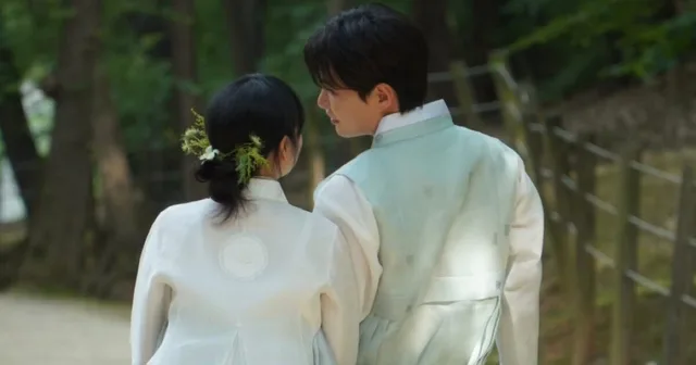 คู่รักนักแสดงเกาหลีต้อนรับลูกชายคนแรก หลังเคยเผชิญกับการแท้ง