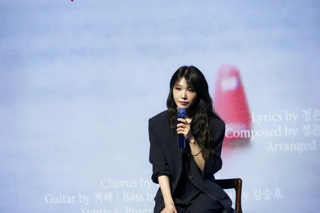 Jeong Eunji ชวนแฟนๆ ดื่มด่ำความรักผ่านฤดูร้อนในมินิอัลบั้มใหม่ 'Summer, I'