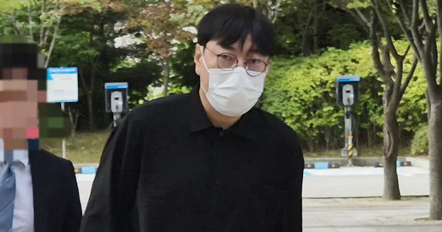 อัยการขอให้ศาลจำคุกพิธีกรดัง Lee Jin Ho คดีพนันออนไลน์และเมาแล้วขับ