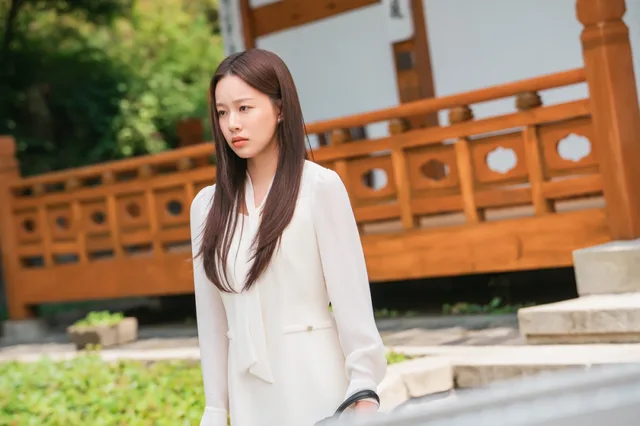 Park Yuna กับบทบาท Han Gyuyoung ที่ซับซ้อนในซีรีส์ 'Love Is Coming'