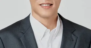พิธีกรดังฟาดแรง! “คุณดูเหมือนซอมบี้” ติงหญิงสาวคลั่งผอม