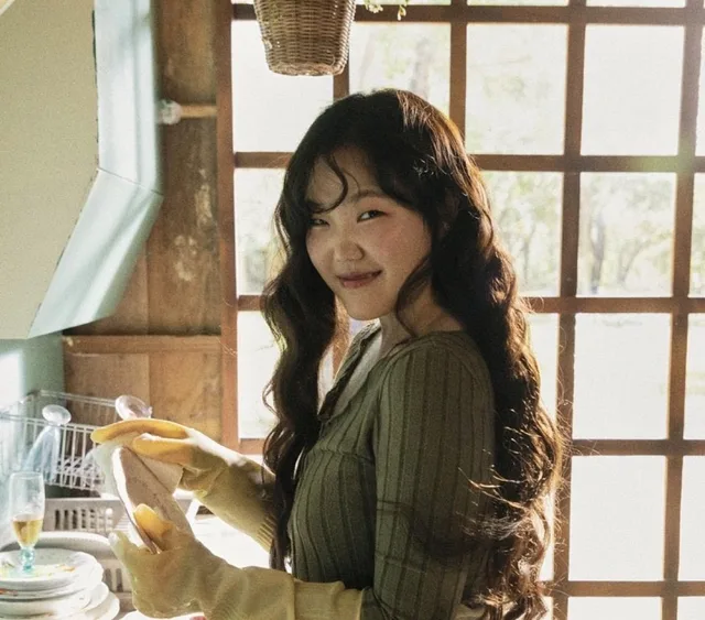 Lee Suhyun AKMU เตรียมปล่อยเพลงรีเมคสุดคลาสสิกของญี่ปุ่น ‘Blue Lagoon’
