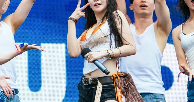 โชว์เดี่ยวครั้งแรกของ Nam Yujeong บนเวที Waterbomb เจอกระแสวิจารณ์หนัก