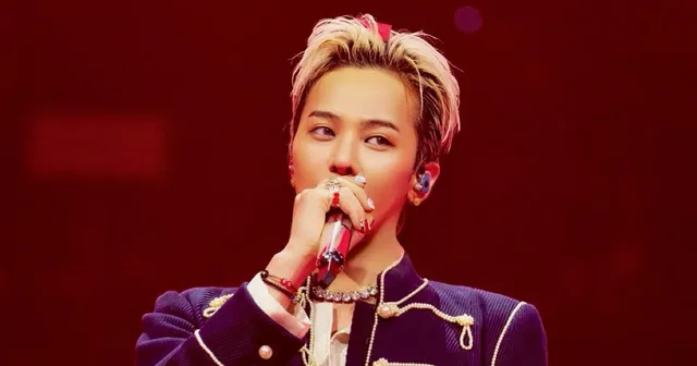 G-Dragon แห่ง BIGBANG กลายเป็นฮีโร่ช่วยชีวิตตากล้องกลางคอนเสิร์ต!