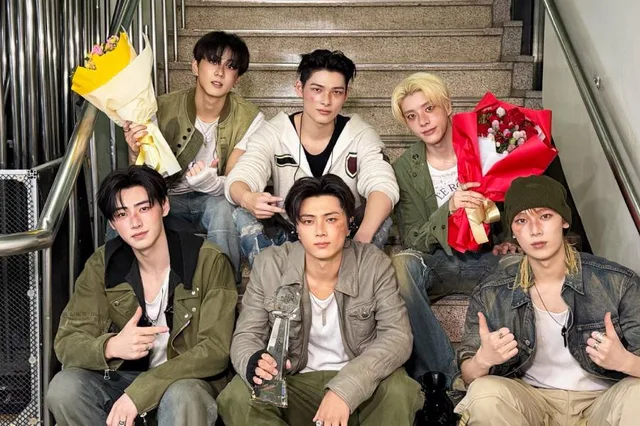 ENHYPEN คว้าชัยชนะครั้งที่ 3 ให้เพลง “Bloody Paradise” จากรายการ "Music Bank" พร้อมโชว์สุดปังจากศิลปินอื่นๆ