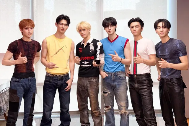 ENHYPEN คว้าถ้วยแรกจากรายการ “Music Core” ด้วยเพลง “Bloody Paradise” ฉลองชัยชนะสุดปัง!