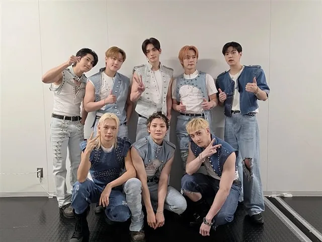 Stray Kids สร้างประวัติศาสตร์! ศิลปินชายต่างชาติวงแรกที่ได้ขึ้นแสดงบนเวที Tokyo National Stadium