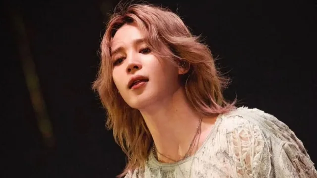 Jimin แห่ง BTS สร้างประวัติศาสตร์! เพลงเดี่ยว “Who” ทะลุ 100 ล้านสตรีม คว้า Platinum ในญี่ปุ่น