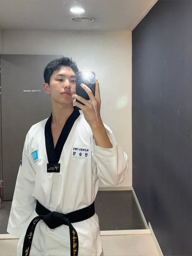 Hoshi วง SEVENTEEN เลื่อนขั้นเป็นจ่าสิบเอกแล้ว หลังได้เลื่อนตำแหน่งก่อนกำหนดถึง 3 ครั้ง!