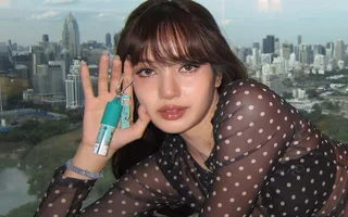 Lisa BLACKPINK เล่าชีวิตจริงเบื้องหลังความสำเร็จ: "เพิ่งรู้สึกเหมือนได้ใช้ชีวิตของตัวเอง"