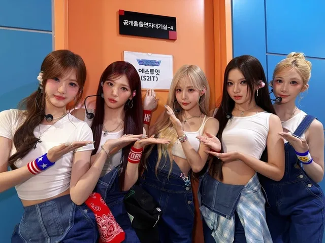 S2IT โชว์ 'Blue Crush' ครั้งแรกบนเวที 'Show Champion' สุดปัง!