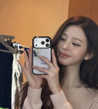 Jang Wonyoung IVE แซวตัวเอง หลังชื่อกลายเป็น คำนิยามของความสมบูรณ์แบบ!